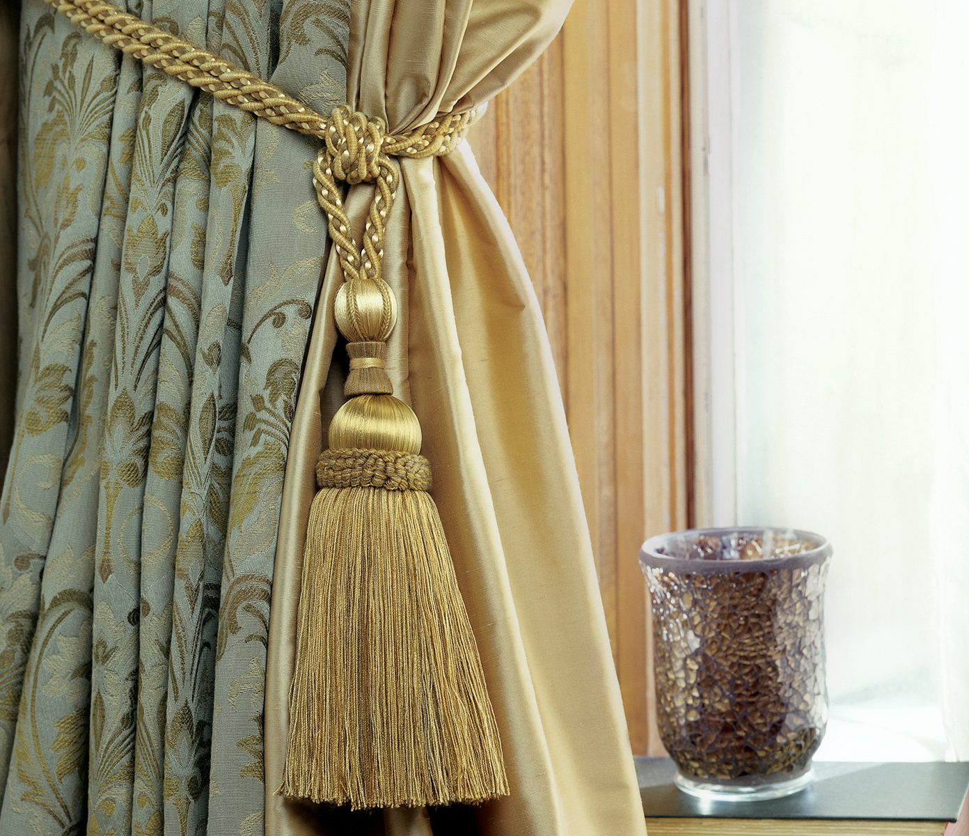 tassel jakarta