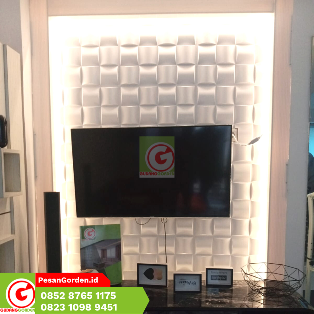 Pemasangan frame wallpanel